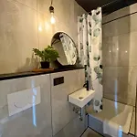 Apartment Schlafen Ueber Der Whiskybar
