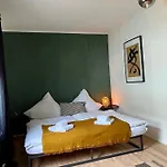 Schlafen Ueber Der Whiskybar Apartment *