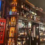 Schlafen Ueber Der Whiskybar Apartment *
