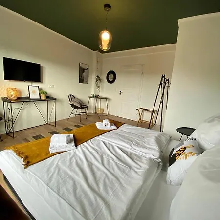 Schlafen Ueber Der Whiskybar