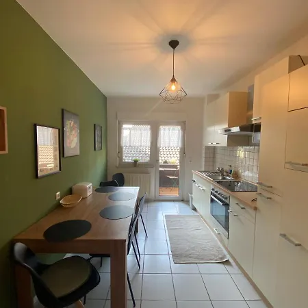 Schlafen Ueber Der Whiskybar * רודסהיים אם ריין