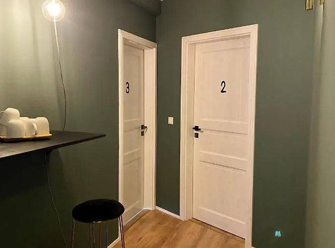 Appartement Schlafen Ueber Der Whiskybar *