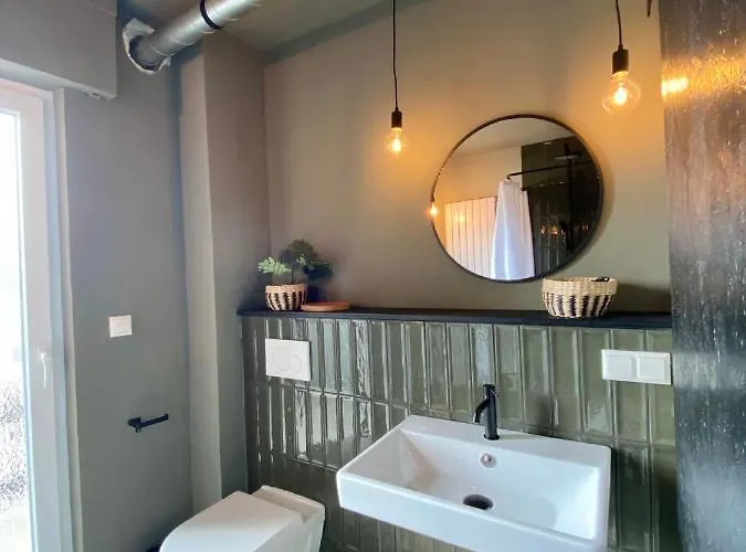 Schlafen Ueber Der Whiskybar *