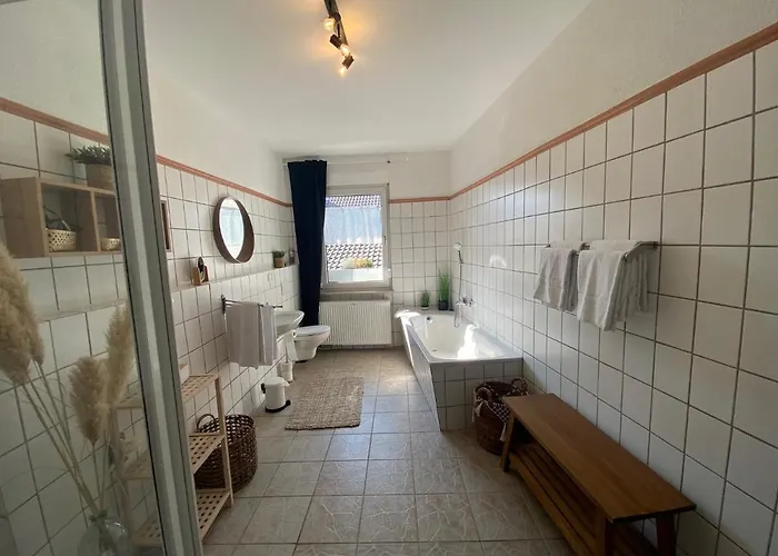 Appartement Schlafen Ueber Der Whiskybar *