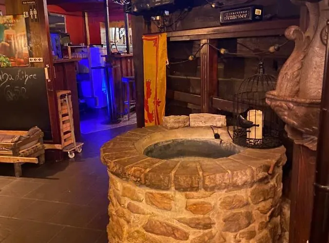 Schlafen Ueber Der Whiskybar Appartement *